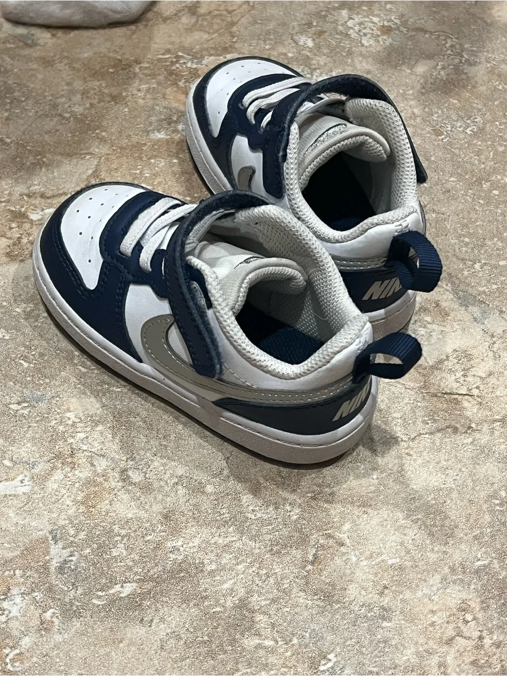 Nike Kids White & Navy Velcro Low-Top Sneakers and white Nikes, size 7 toddler
